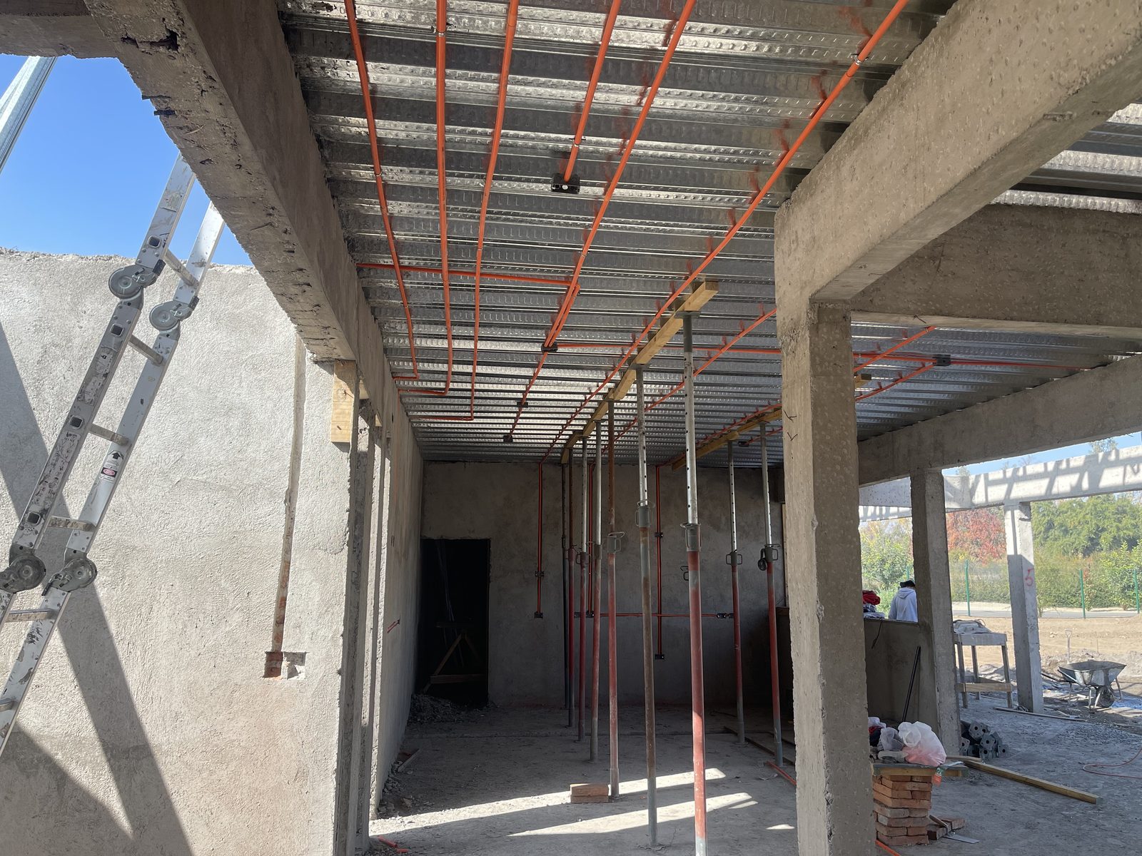 Gasfitería, electricidad y pintura — obra de Flipnr
